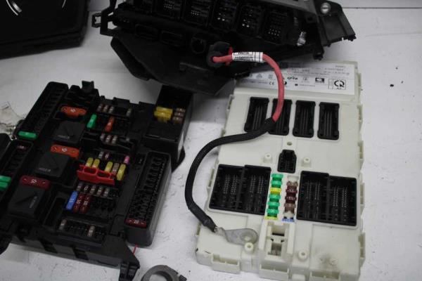 BOITIER COMPLET BMW X1 sDRIVE16d 2015-2021 - Vue 4